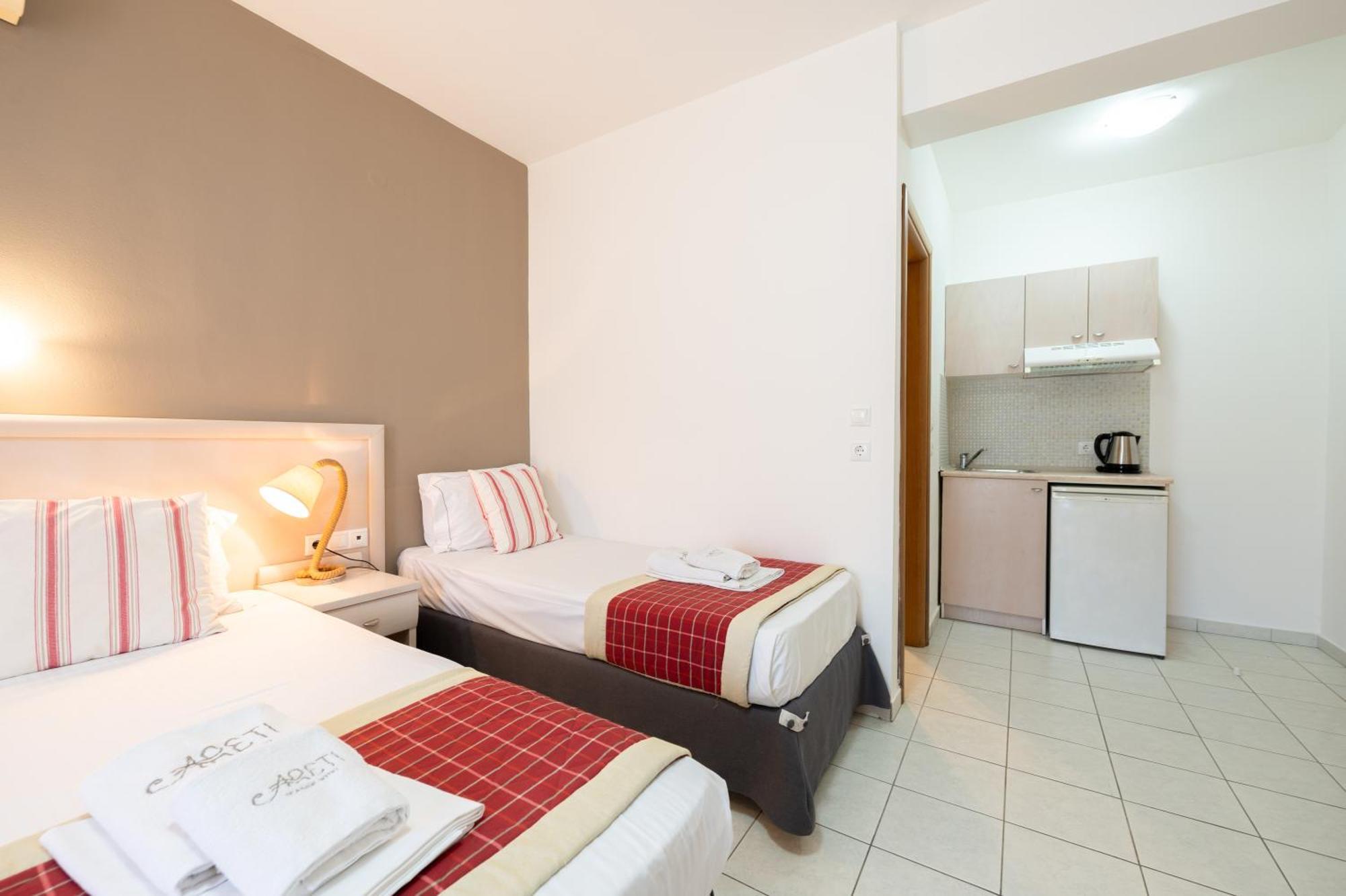 Hotel Areti Неос Мармарас Екстериор снимка