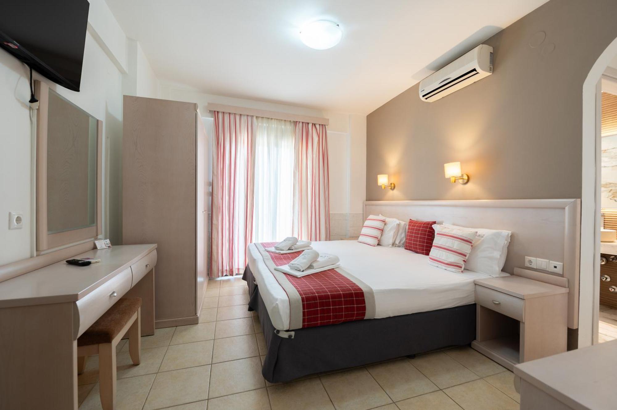 Hotel Areti Неос Мармарас Екстериор снимка