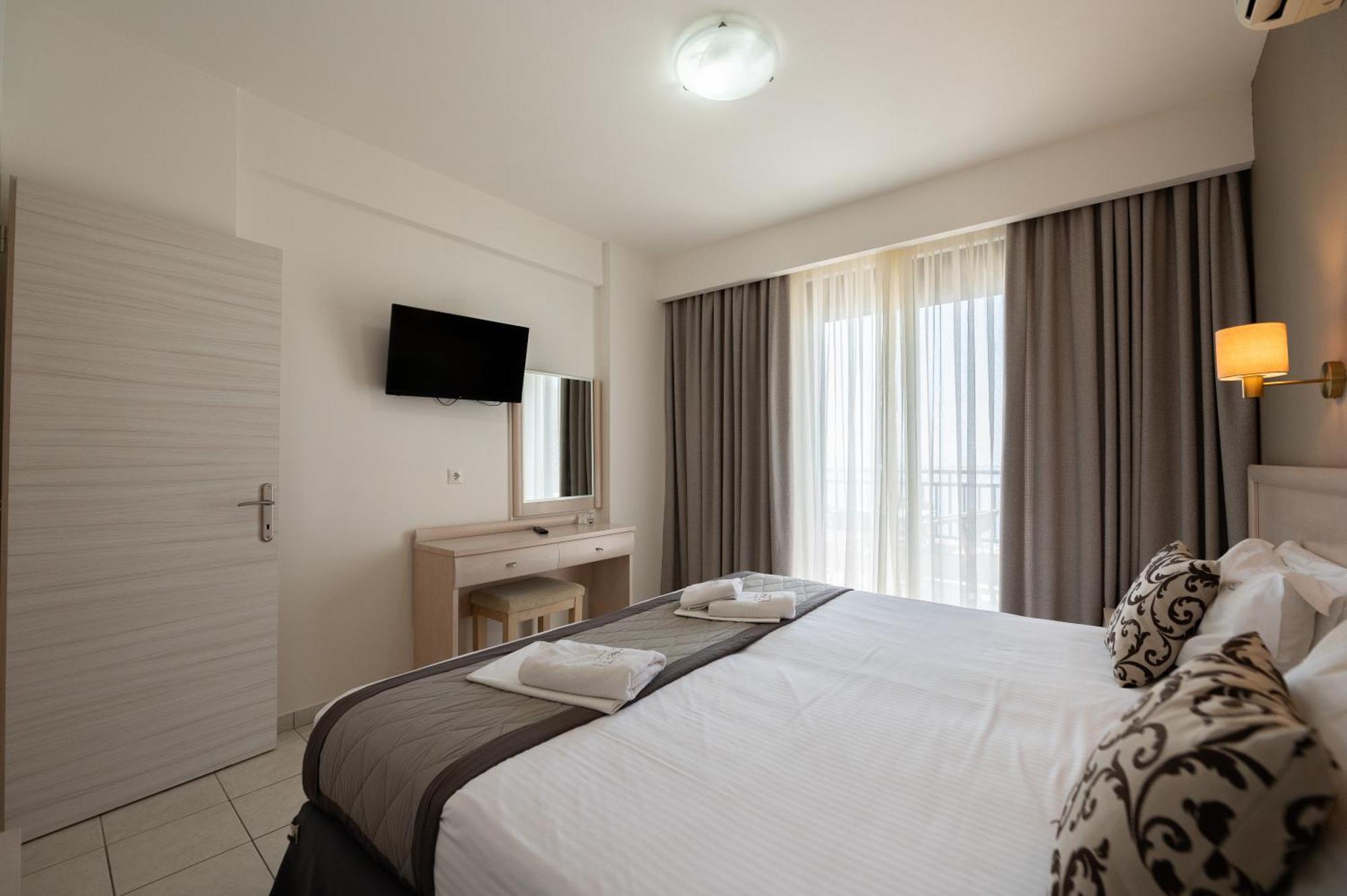 Hotel Areti Неос Мармарас Екстериор снимка